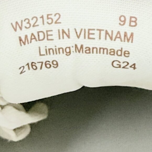 Cole Haan Women's Ivory Suede Grand Crosscourt Coaster Sneakers Size 9B NWOB - Picture 11 of 15